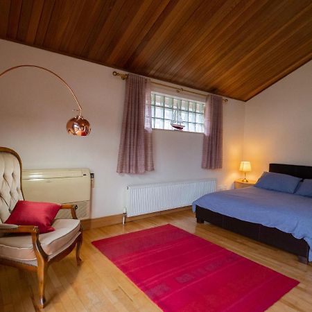 Surlingham Lodge Studio Large Family Cottage Norwich Exterior photo